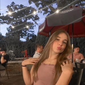 Meet your Posher, Ava